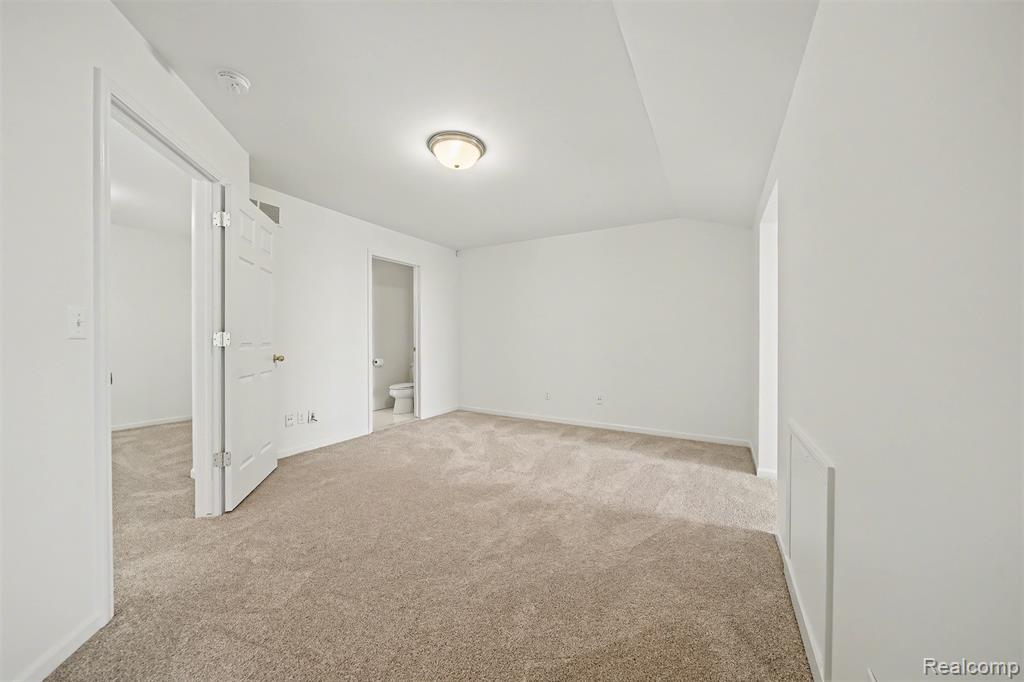 638 W Bluff Court, 31, Rochester Hills, MI 48307 — Photo 40