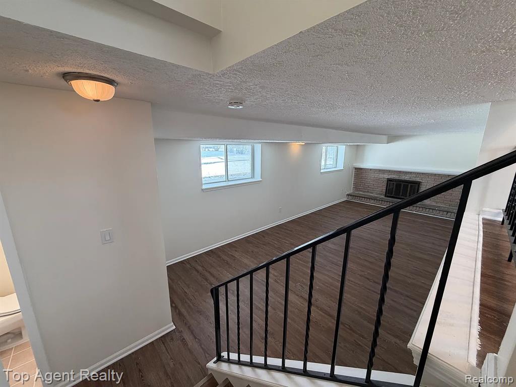 40903 Flagstaff Drive, Sterling Heights, MI 48313 — Photo 5