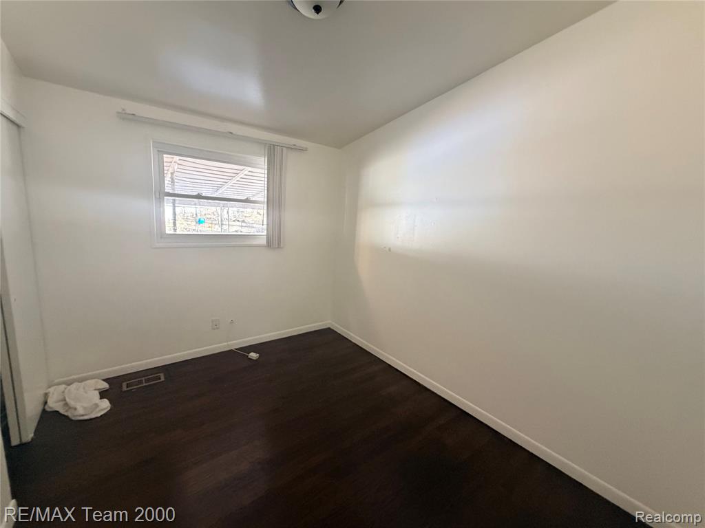 5133 Cherokee Street, Dearborn Heights, MI 48125 — Photo 4