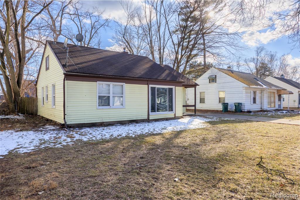 10731 Albany Street, Oak Park, MI 48237 — Photo 2