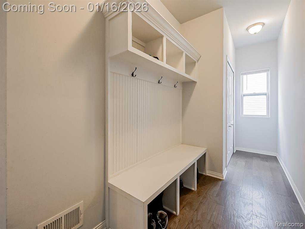 337 Beaver Run, Holly, MI, 48442