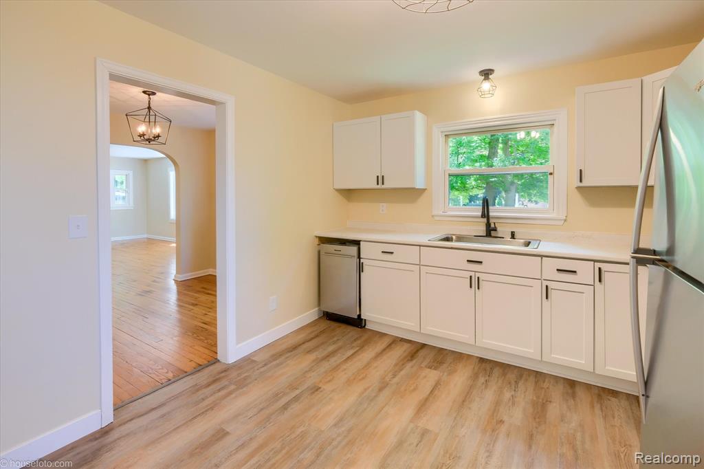 580 N Almont Avenue, Imlay City, MI 48444 — Photo 15