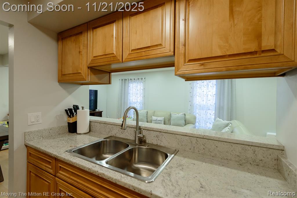 6909 Harvard Lane, Canton, MI 48187 — Photo 11