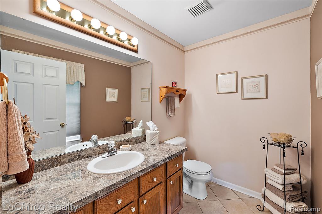 5068 CLARKSTON Road, Clarkston, MI 48348 — Photo 19