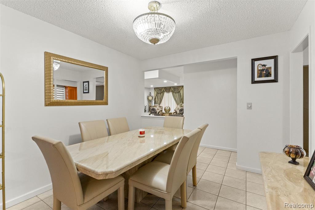 26611 Cecile Street, Dearborn Heights, MI 48127 — Photo 12