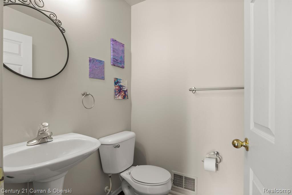 533 CONCORD Drive, Canton, MI 48188 — Photo 27