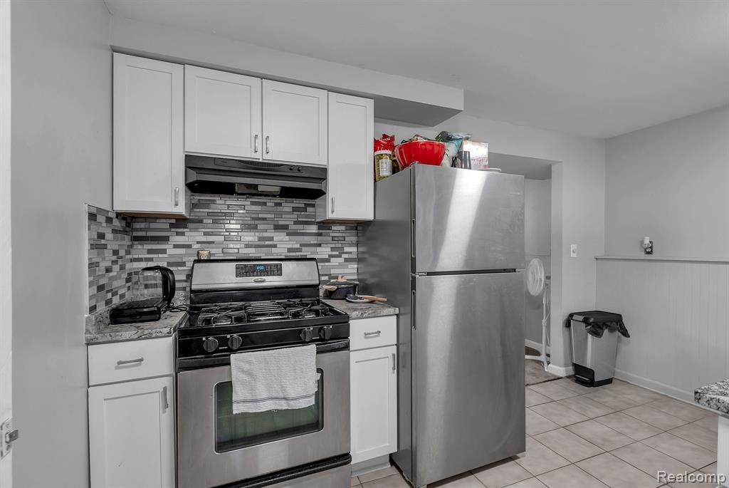 4408 Campbell Street, Dearborn Heights, MI 48125 — Photo 19