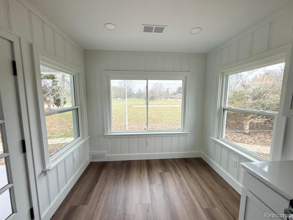 6076 Hugh Street, Burton, MI 48509 — Photo 12
