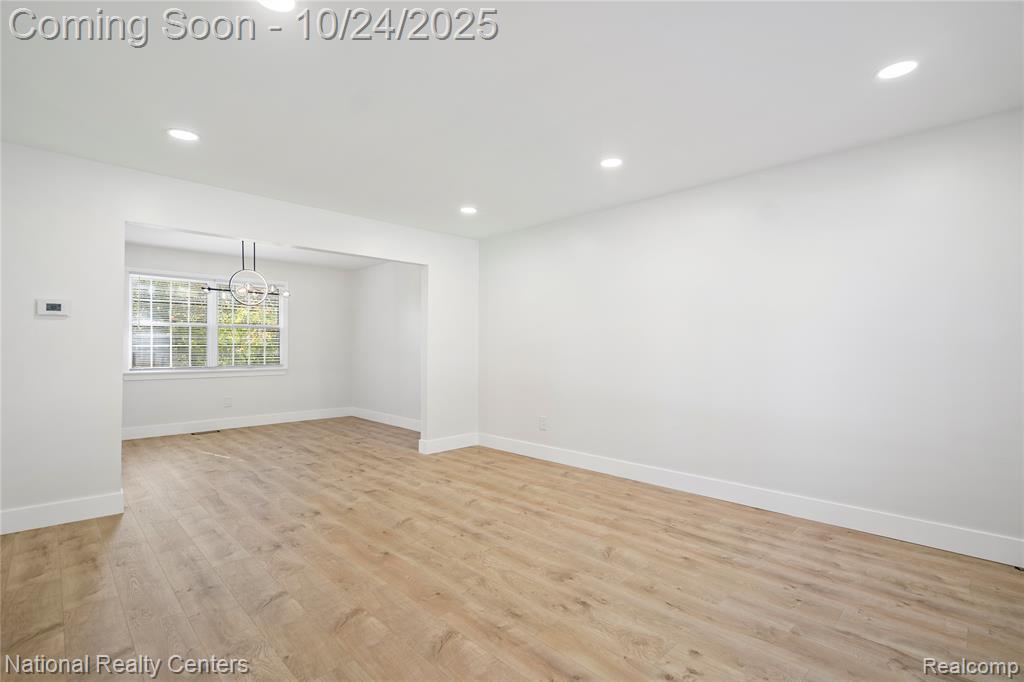 4427 Westover Drive, West Bloomfield, MI 48323 — Photo 9