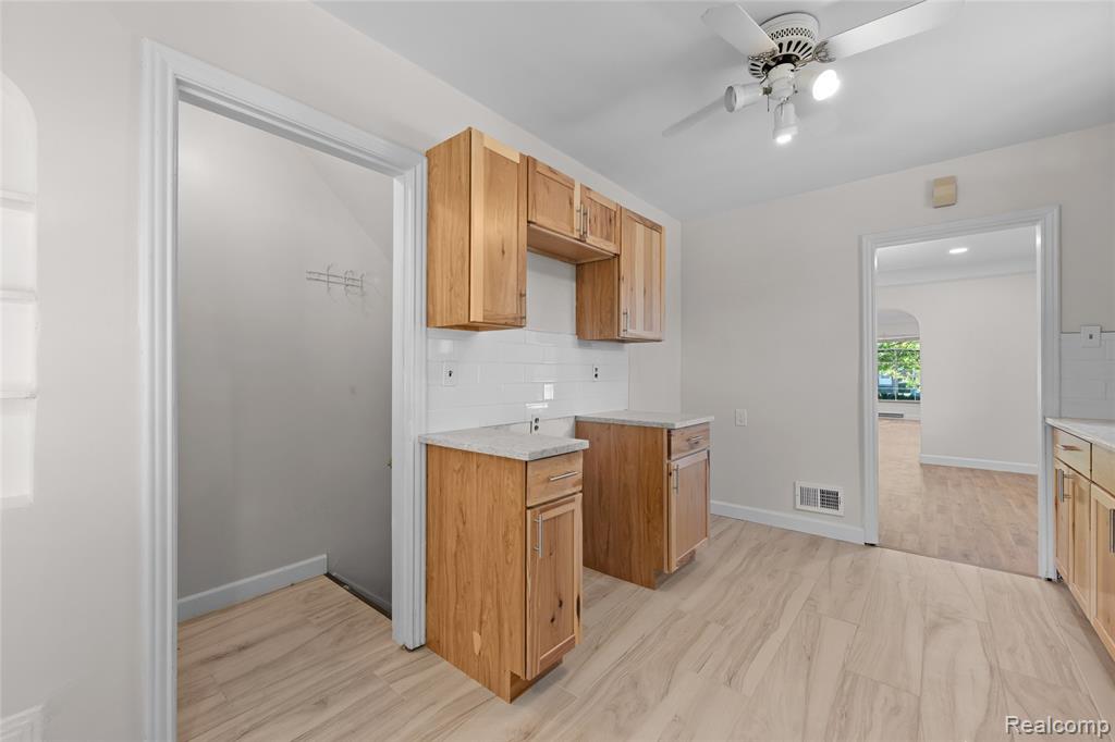 5401 Orchard Avenue, Dearborn, MI 48126 — Photo 15