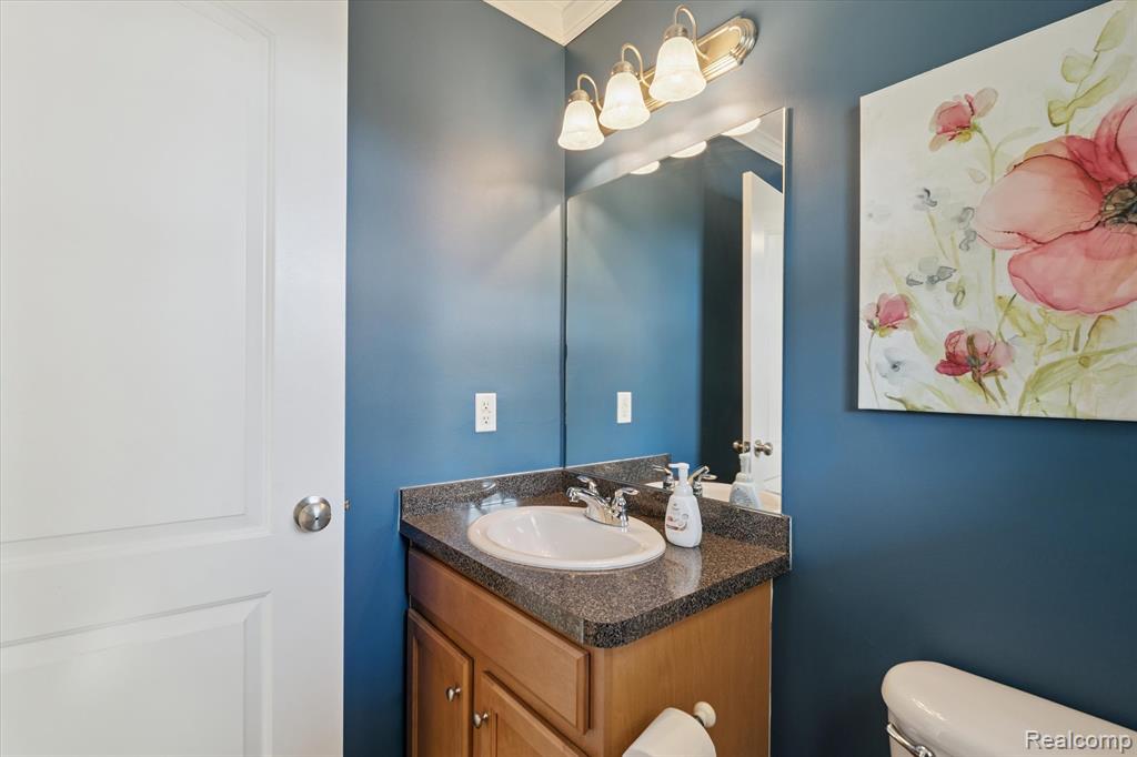 7056 Glenmeadow Court, Grand Blanc, MI 48439 — Photo 23