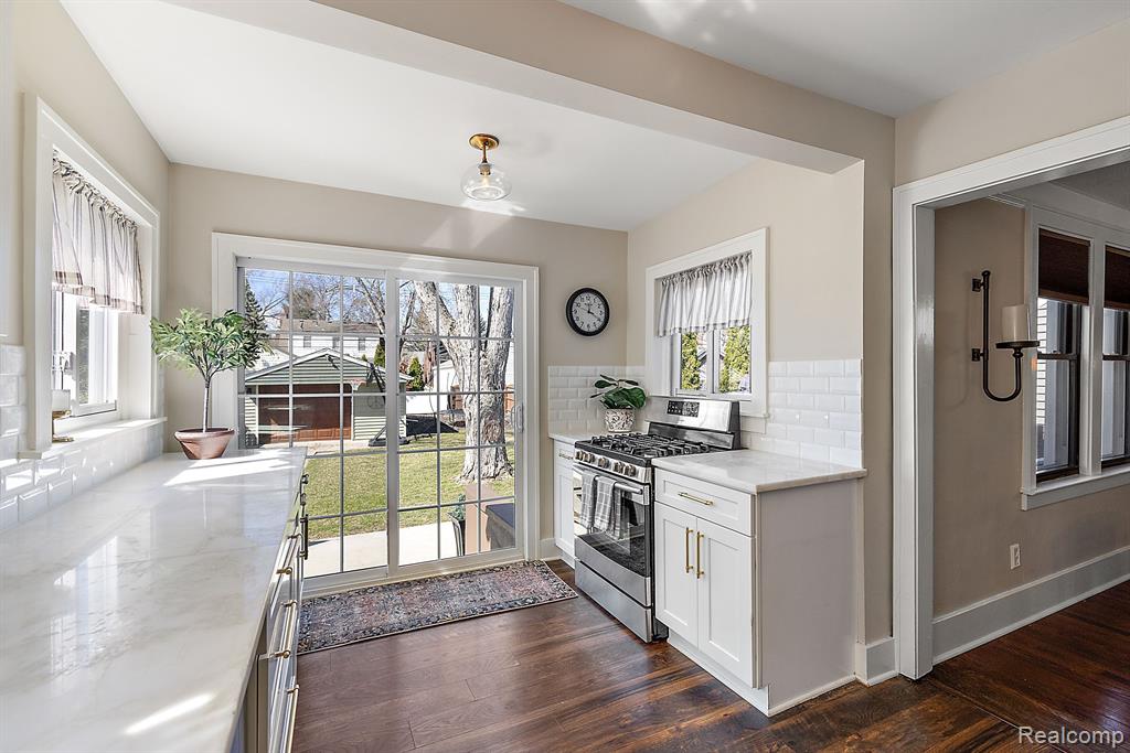 714 S Rembrandt Avenue, Royal Oak, MI 48067 — Photo 14