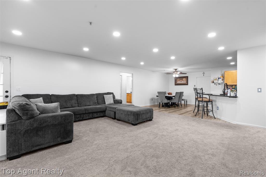 45512 Hidden View Court, Utica, MI 48315 — Photo 5