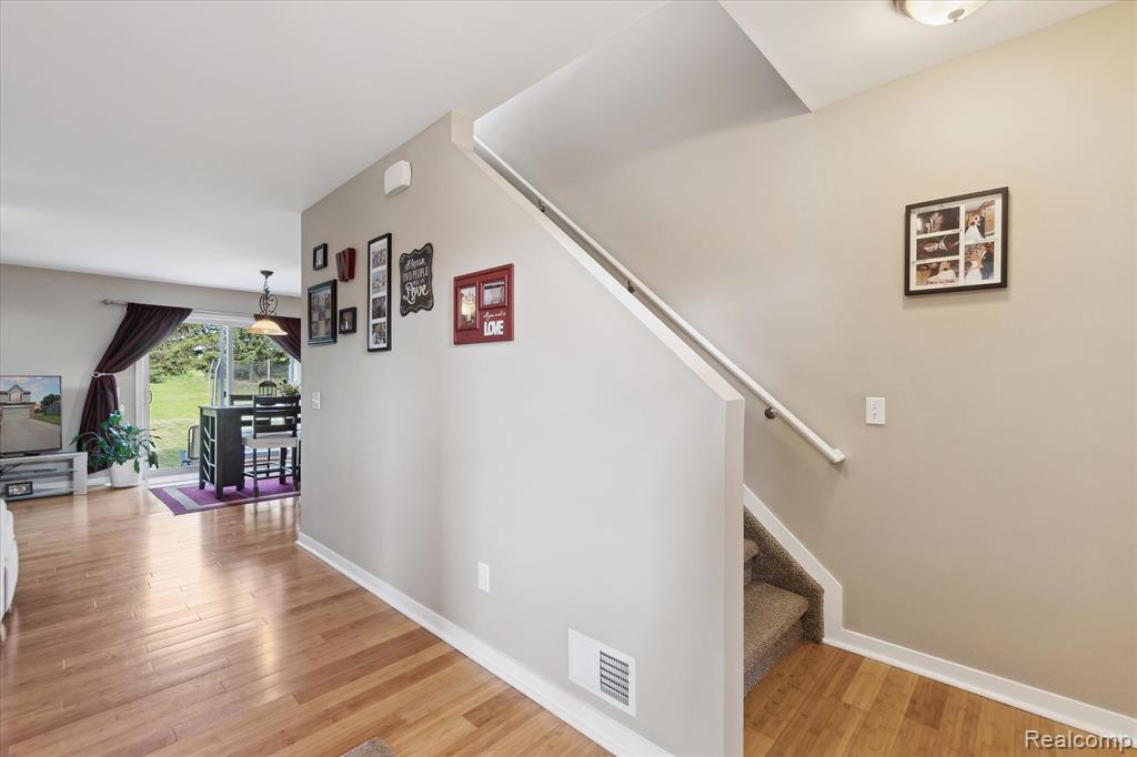 5332 Northwood Road, Grand Blanc, MI 48439 — Photo 7