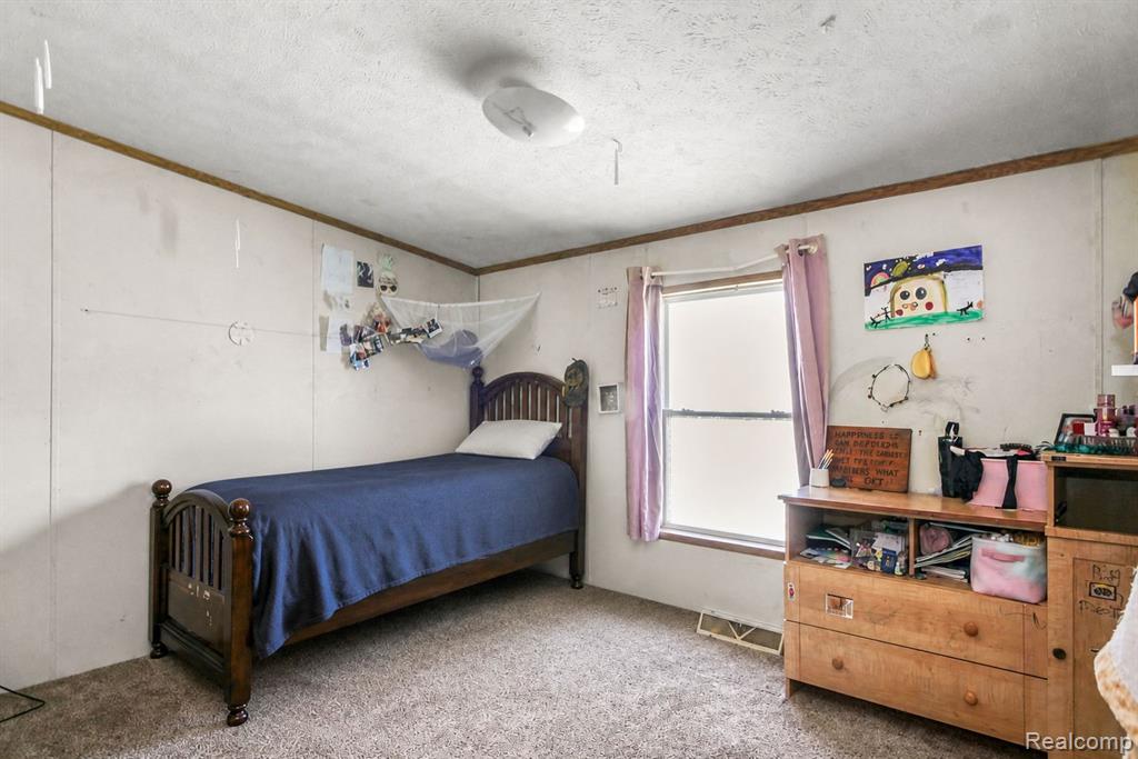 9159 Greentree Drive, Newport, MI 48166 — Photo 17