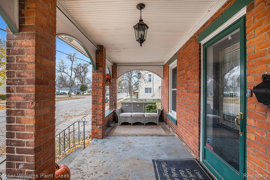 325 West Flint Street, Lake Orion, MI 48362 — Photo 18