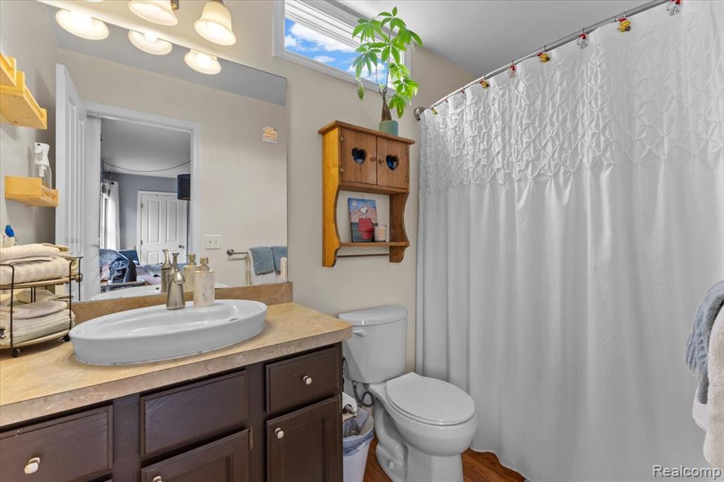 7694 Woodside Place, Waterford, MI 48327 — Photo 30