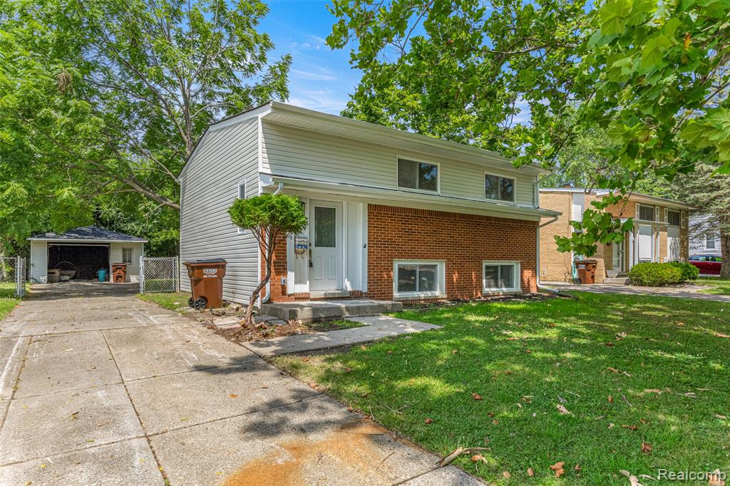 23566 Candace Drive, Rockwood, MI — Photo 3