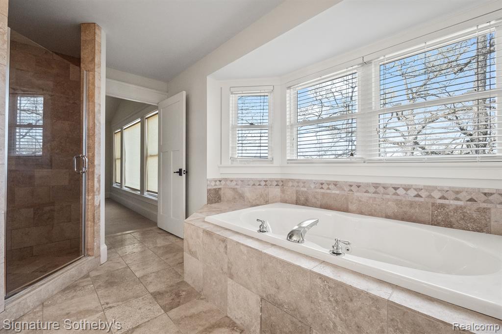 5027 GROVER Drive, Brighton, MI 48116 — Photo 31