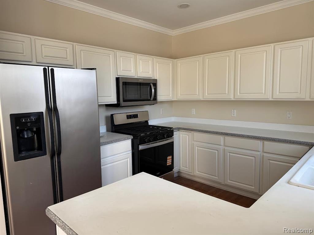 4790 MADDIE Lane, Dearborn, MI 48126 — Photo 6