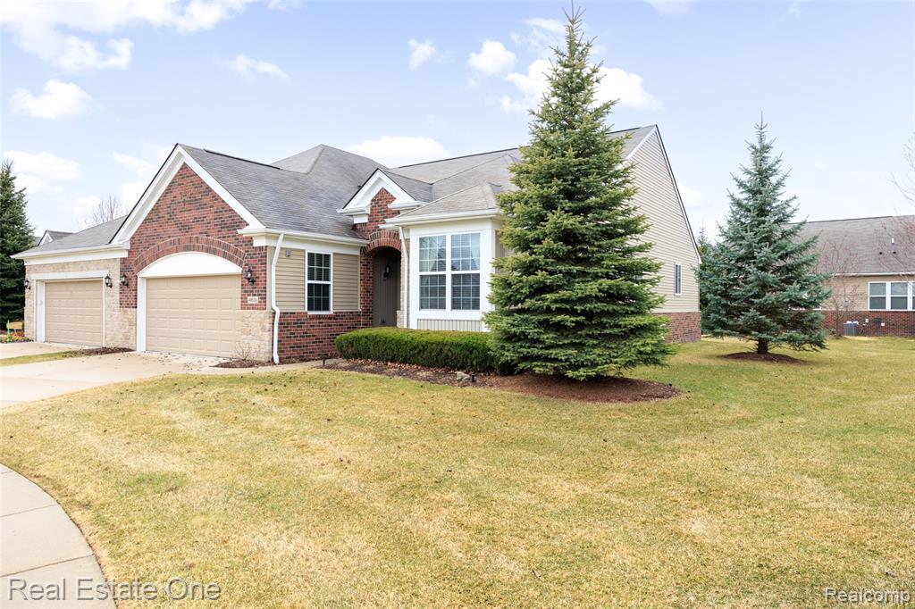 49539 Stillmeadow Court, Macomb, MI 48042 — Photo 2