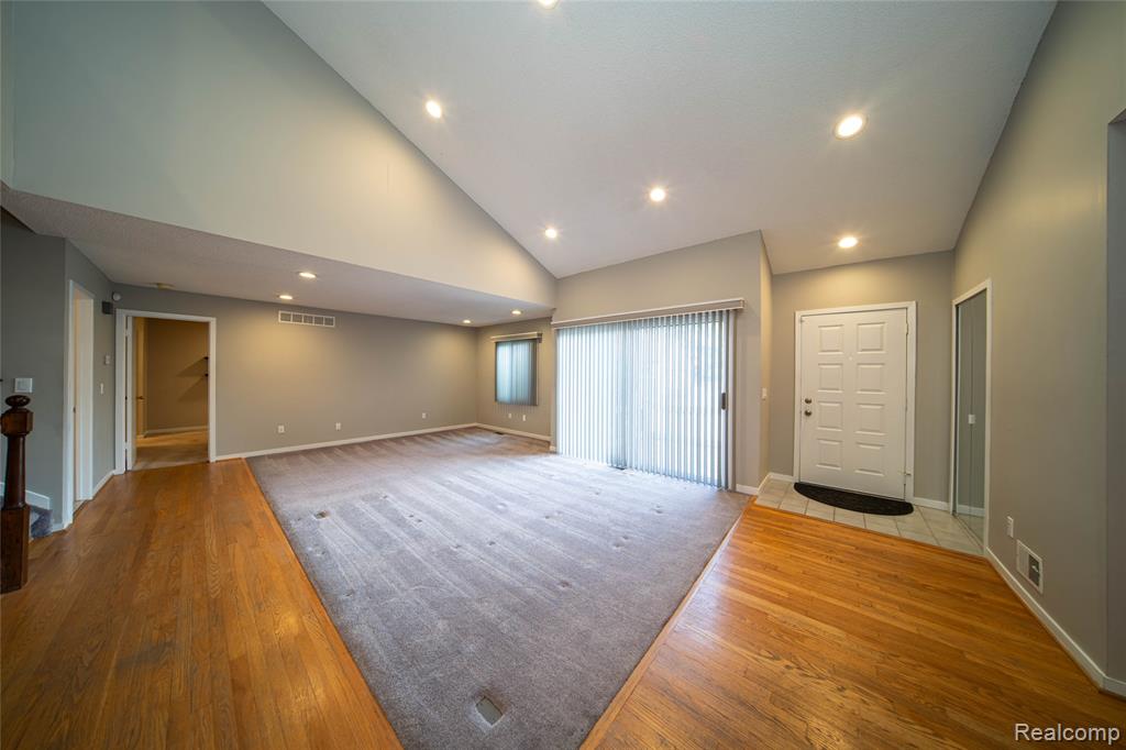 7080 Elmhurst, West Bloomfield, MI — Photo 6