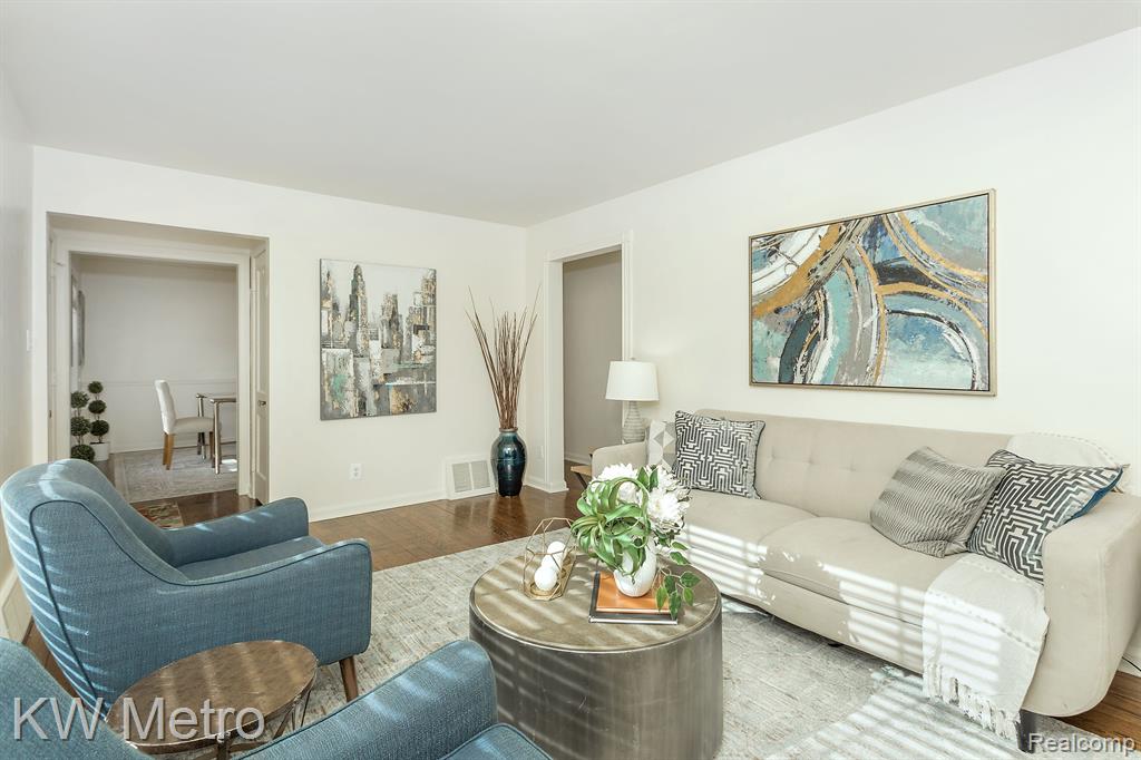 620 CATALPA Drive, Royal Oak, MI 48067 — Photo 5