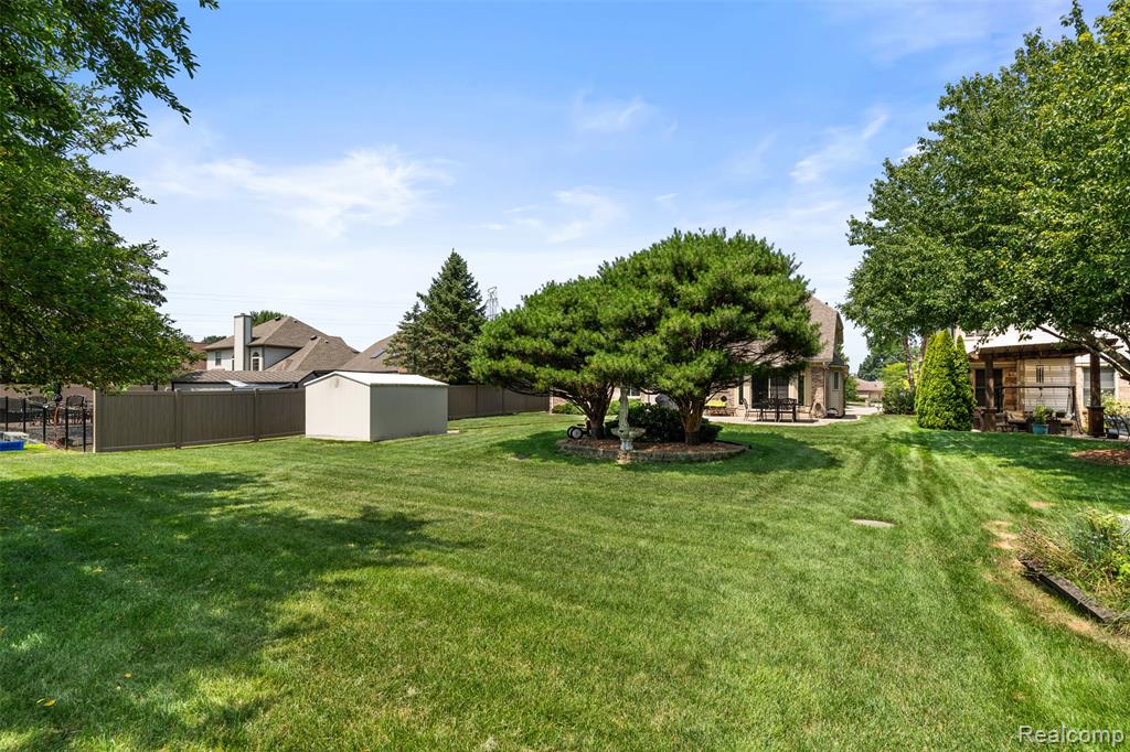 19550 Shorecrest Drive, Clinton Twp, MI 48038 — Photo 49