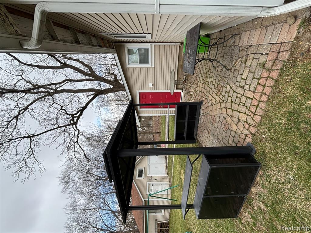 15130 Roach Drive, Linden, MI 48451 — Photo 34