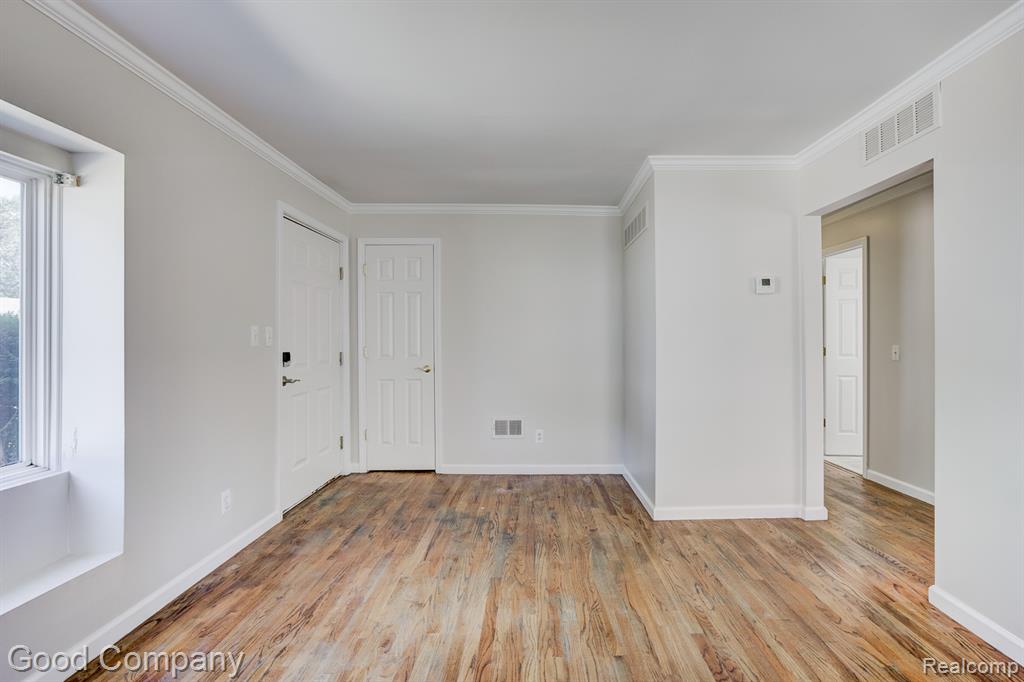 600 E Kalama Avenue, Madison Heights, MI 48071 — Photo 5