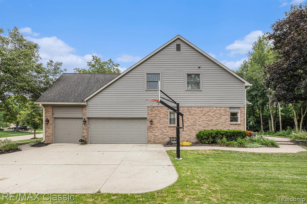 45483 Addington Lane, Novi, MI — Photo 4