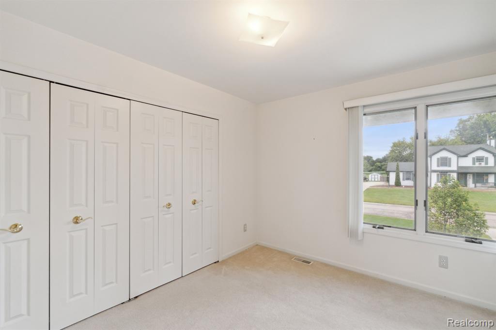 8062 FOX HOLLOW Road, Goodrich Vlg, MI — Photo 28