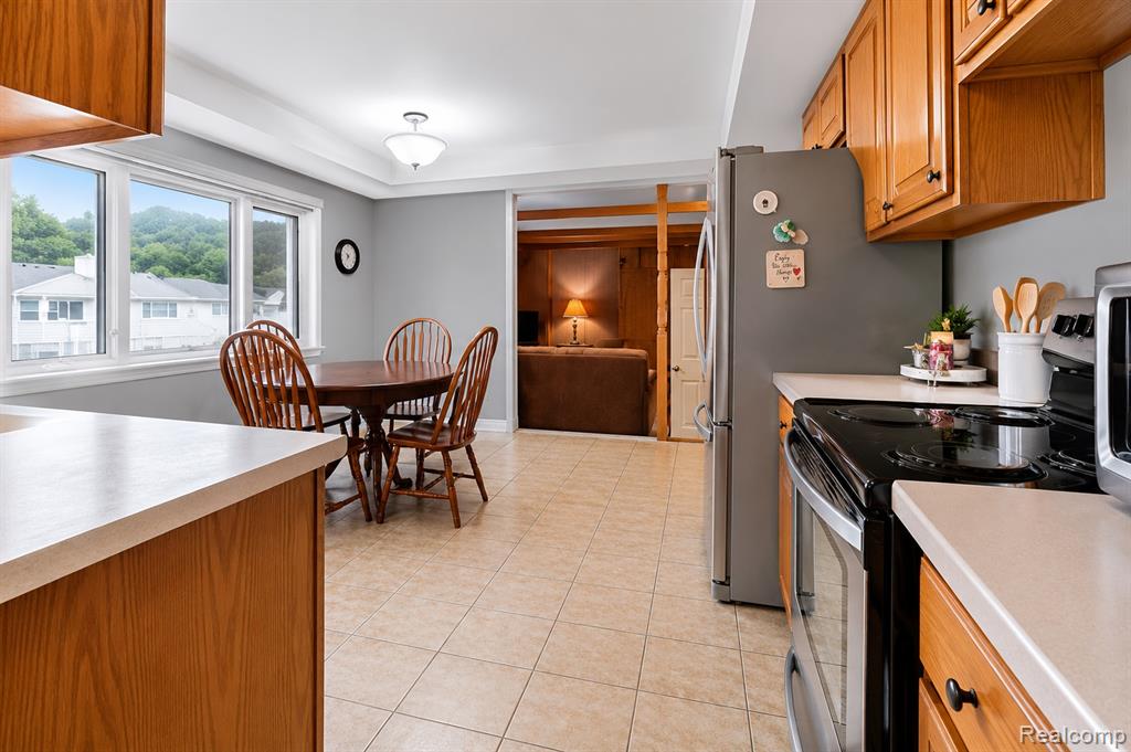 32229 Cambridge Drive, Warren, MI 48093 — Photo 21
