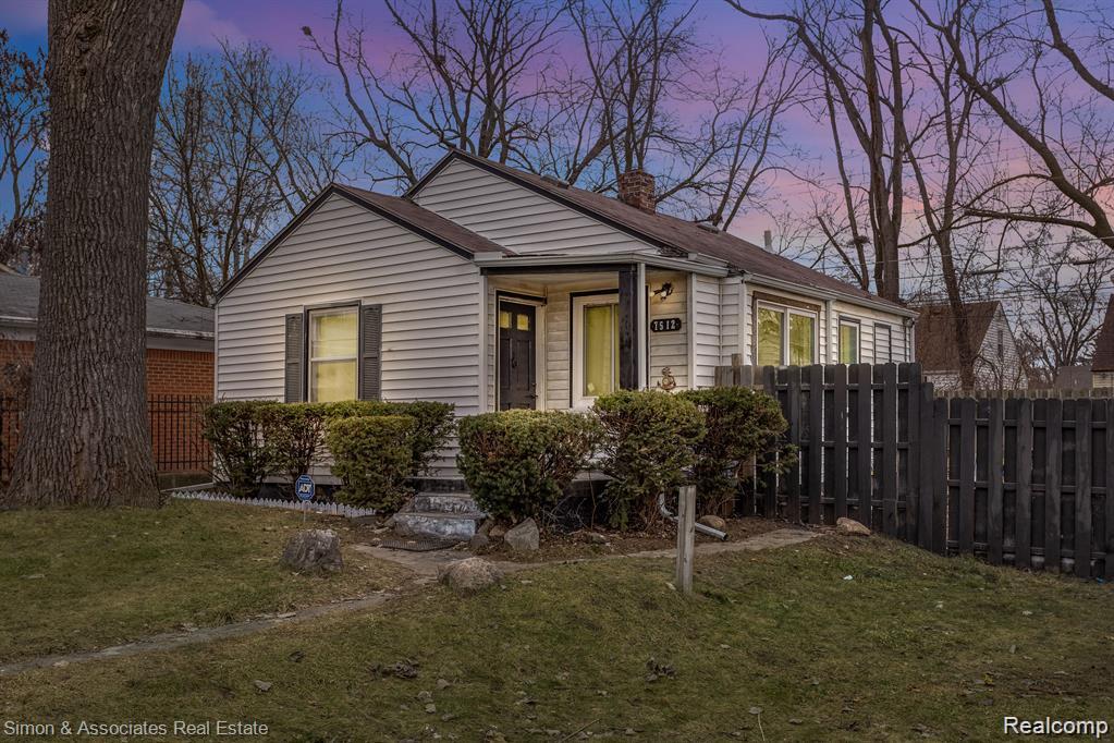 7512 Hazelton, Dearborn Heights, MI 48127 — front exterior