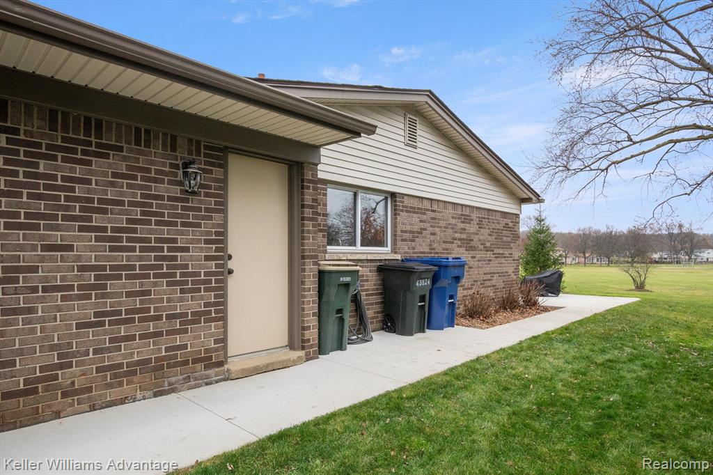 43924 ORLEANS, Canton, MI 48187 — Photo 49