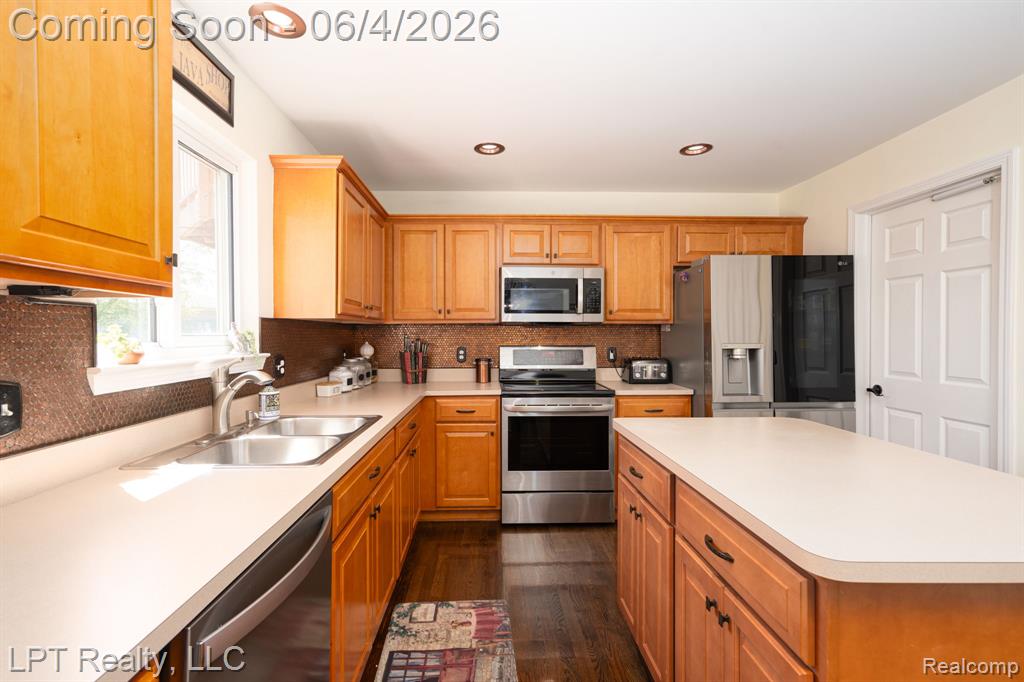 1366 Hidden Wood Court, Grand Blanc, MI 48439 — Photo 20