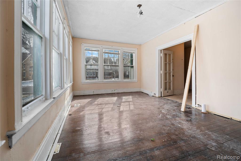 628 Taylor Street, Detroit, MI 48202 — Photo 6