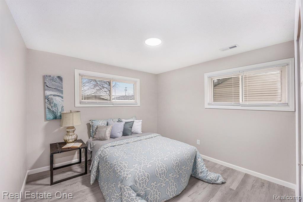 430 4th Avenue, Pontiac, MI 48340 — Photo 13
