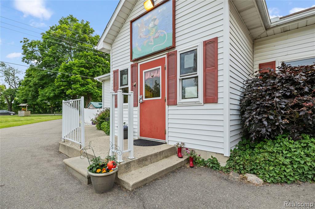 7739 Clyde Road, Fenton, MI 48430 — Photo 48