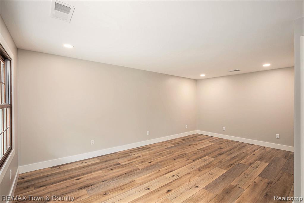 6400 N SEYMOUR Road, Flushing, MI 48433 — Photo 26
