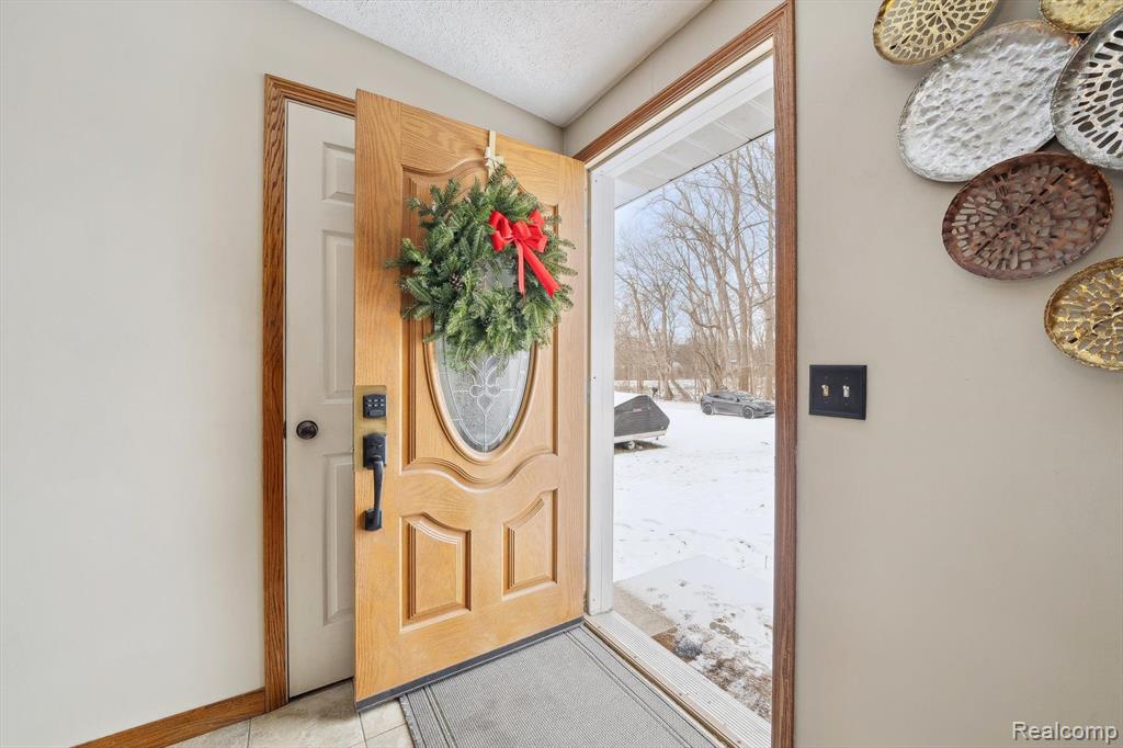 248 Beachway Street, Whitmore Lake, MI 48189 — Photo 3