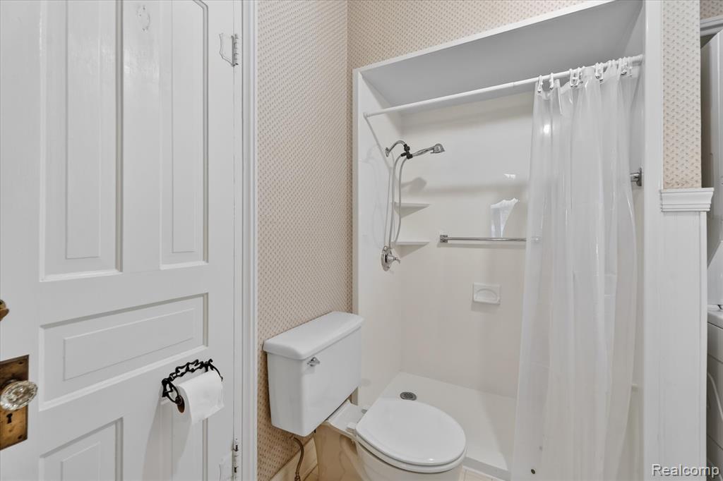 516 W Washington Street, Howell, MI 48843 — Photo 16