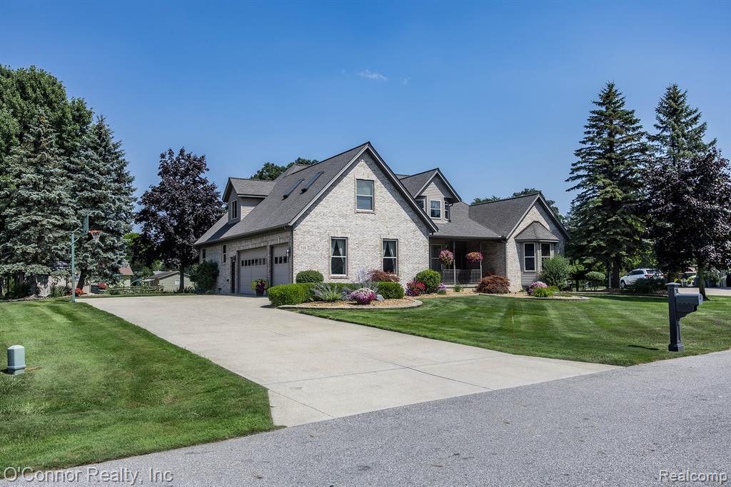 765 Lomasney Lane, Marysville, MI 48040 — front exterior