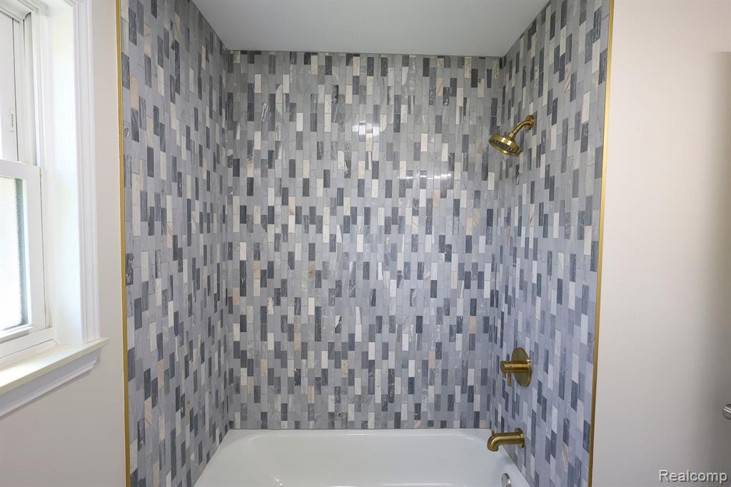 9858 FAIRBANKS Street, Van Buren, MI 48111 — Photo 17