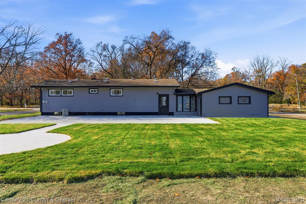 17901 Inkster Road, Brownstown, MI 48174 — Photo 34