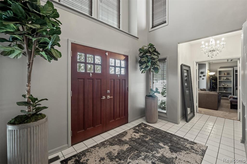 4926 Oak River Drive, Troy, MI 48098 — Photo 3