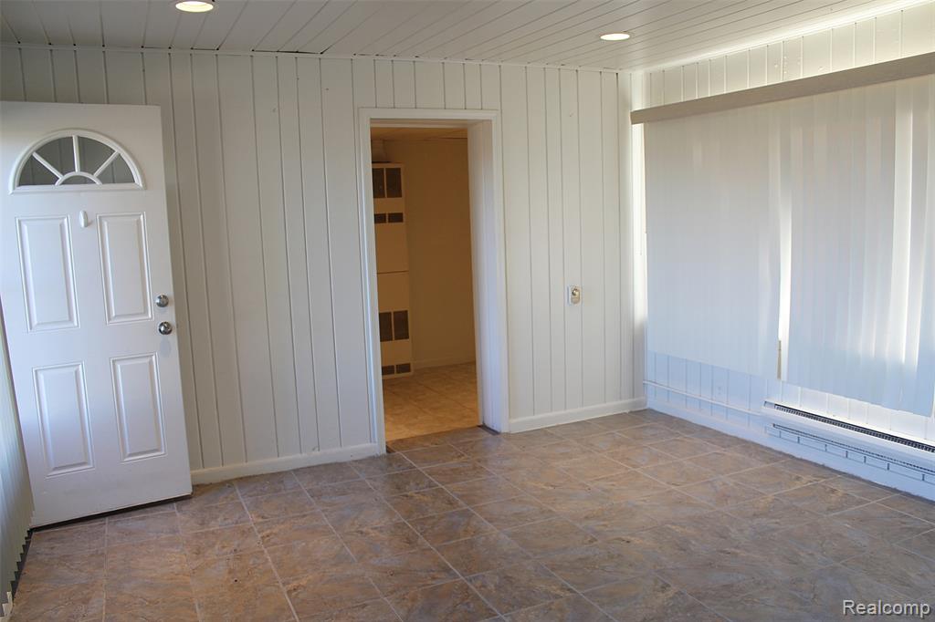 43267 UTICA Road, Sterling Heights, MI 48314 — Photo 6