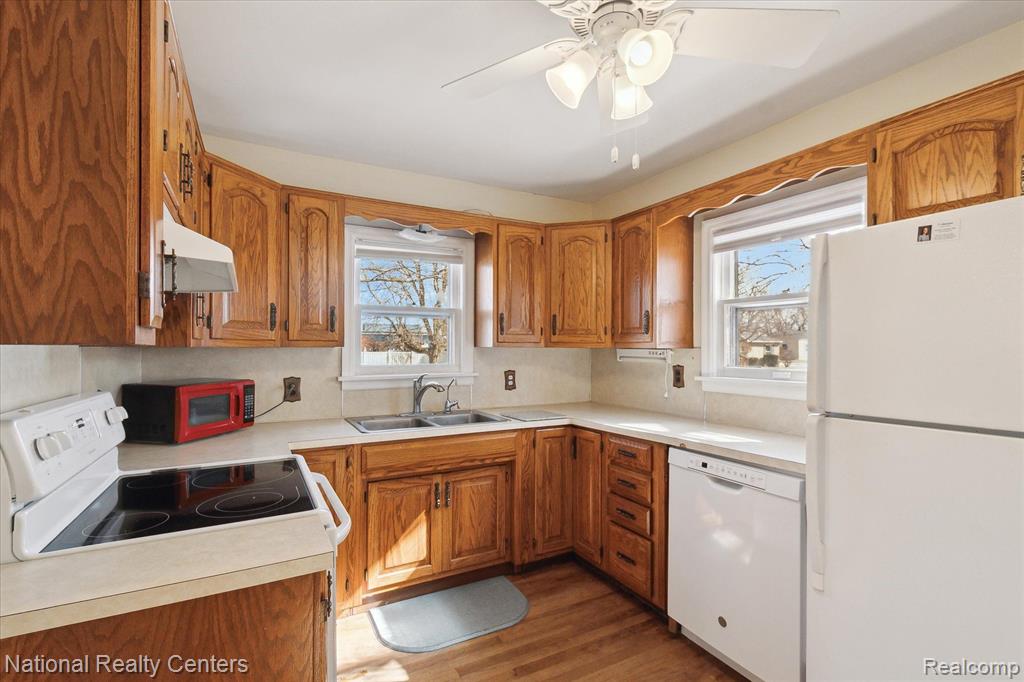 4955 WEBER Street, MI — Photo 17