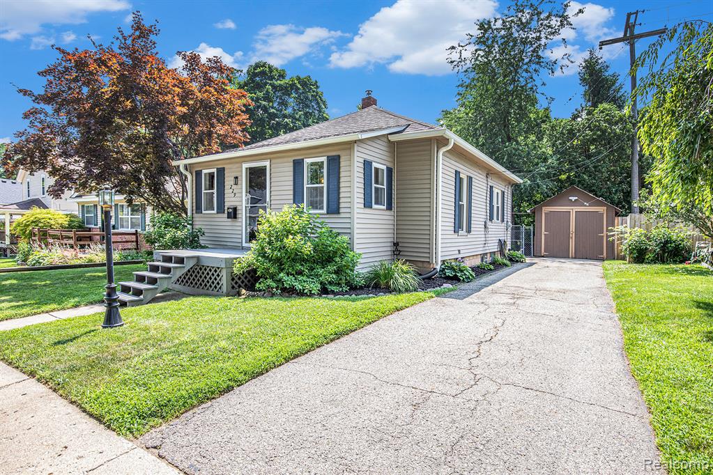 229 W Lafayette Street, Romeo, MI 48065 — Photo 2