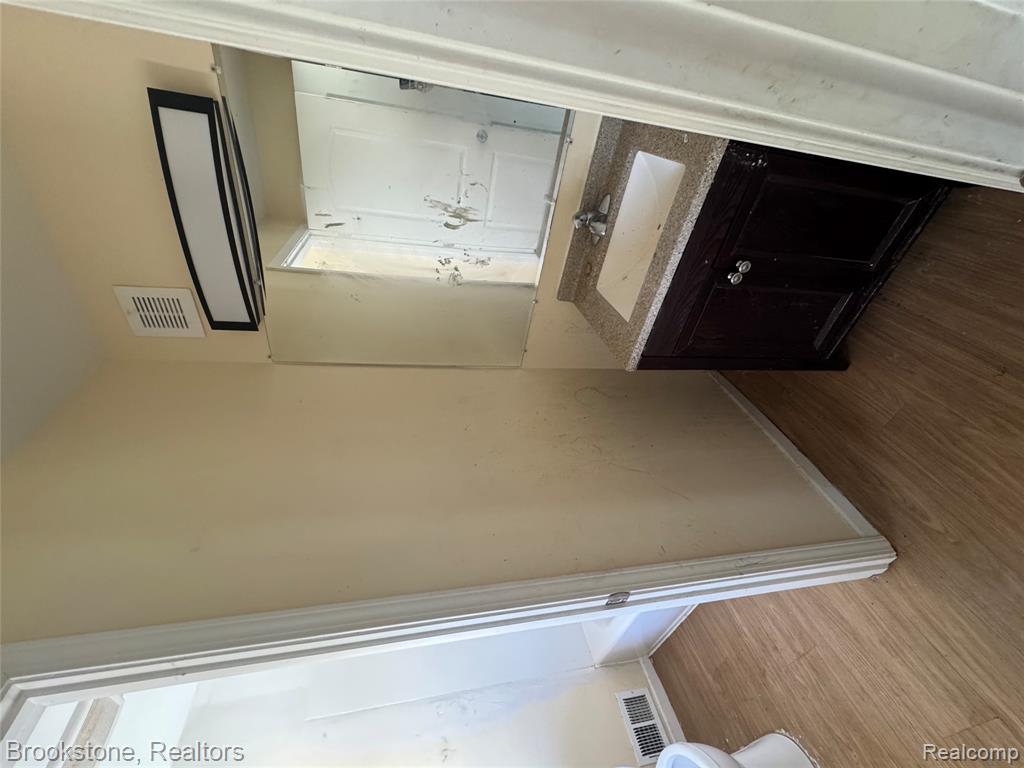 256 W Chicago Avenue, Pontiac, MI 48340 — Photo 2
